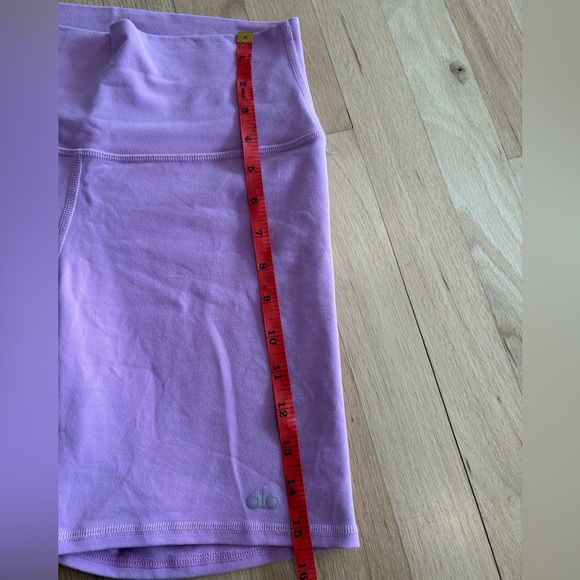 ALO Yoga Pink Lavender Airbrush Set - Picture 13 of 16